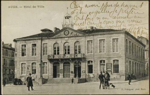 Auch  -  Hôtel de Ville