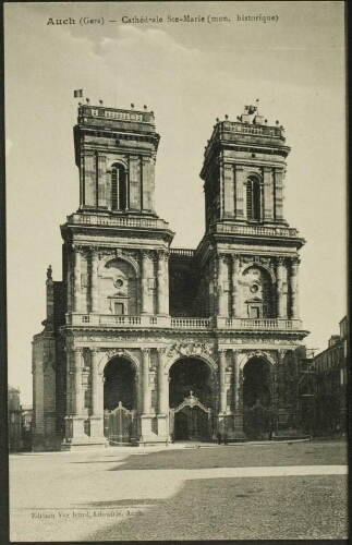Auch (Gers)  -  Cathédrale Ste - Marie (mon. Historique)